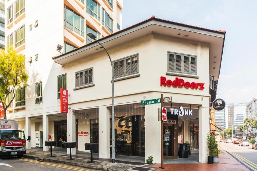 RedDoorz Premium @ Balestier, Singapore