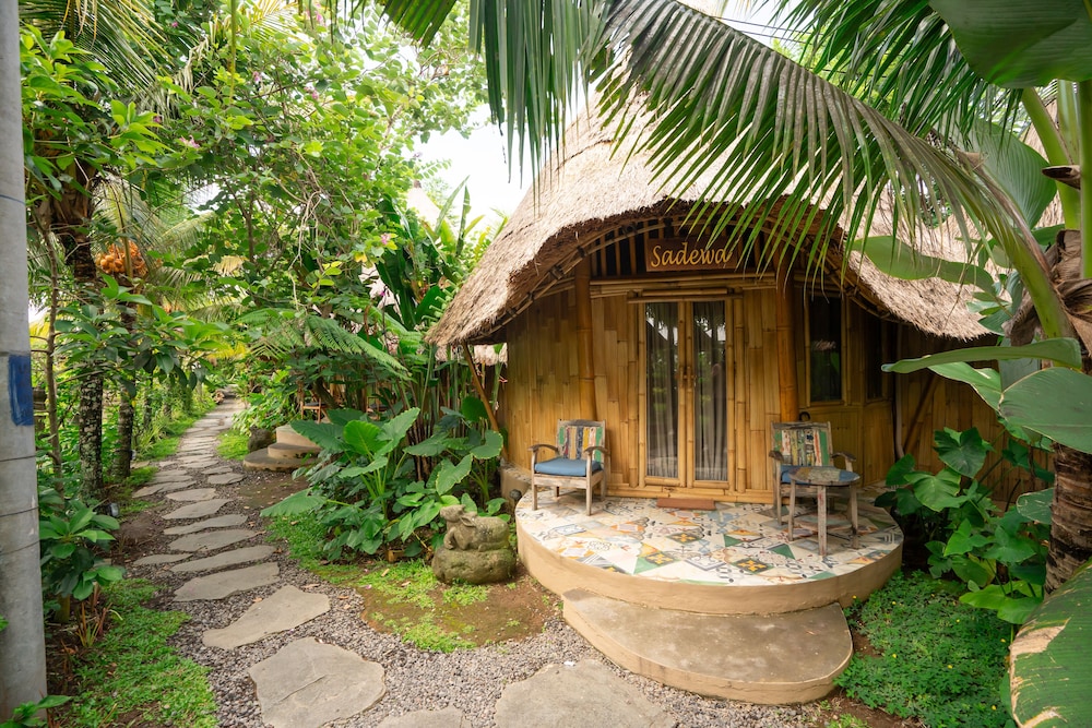 Ubud Art Resort, Singapore