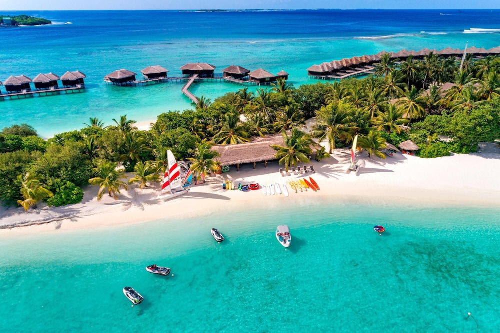 Sheraton Maldives Full Moon Resort & Spa, Singapore