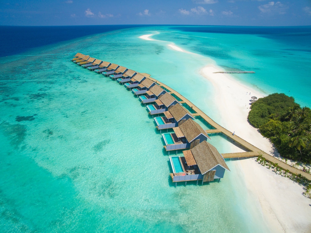Kuramathi Maldives, Singapore