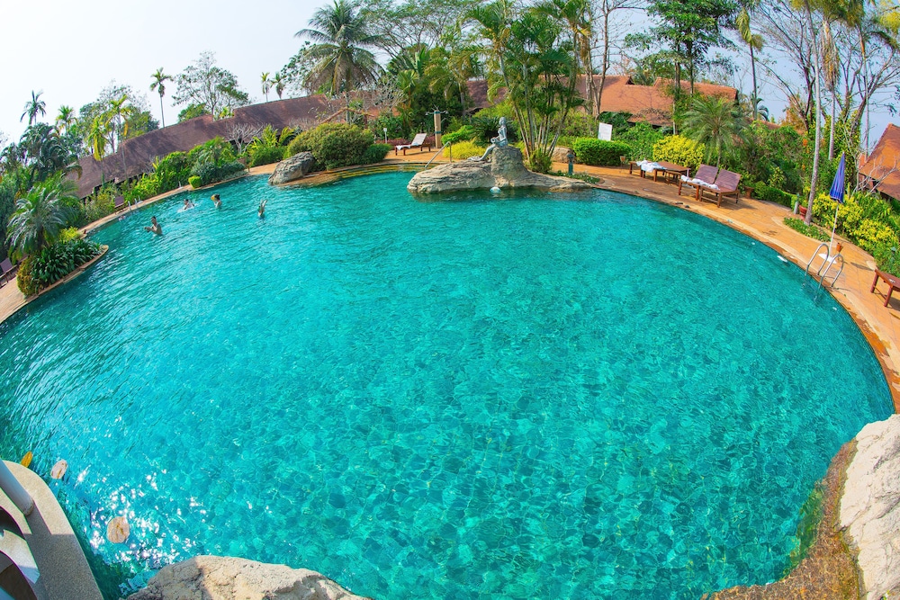 Golden Pine Resort, Singapore