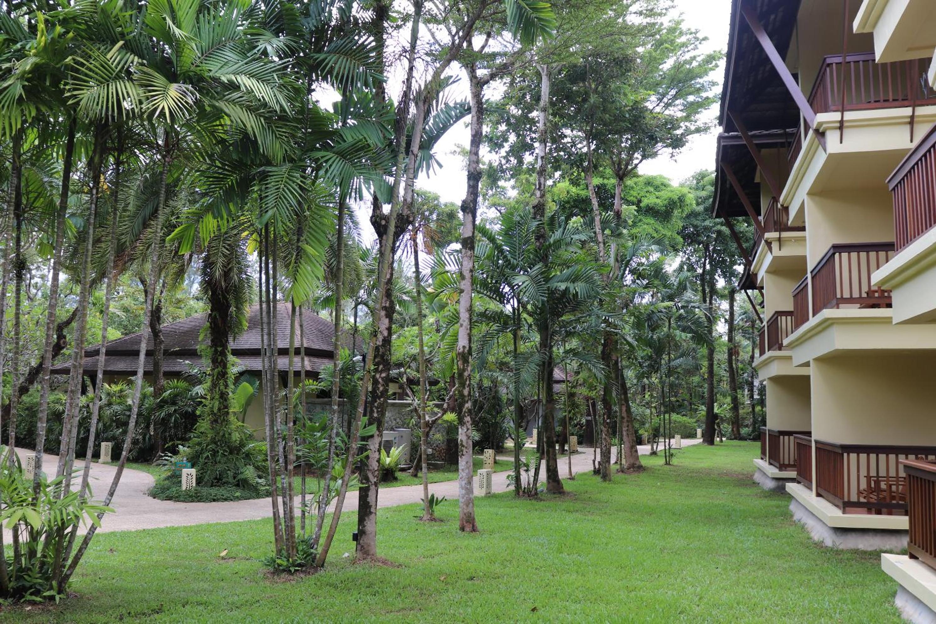 Seaview Resort Khao Lak, Singapore