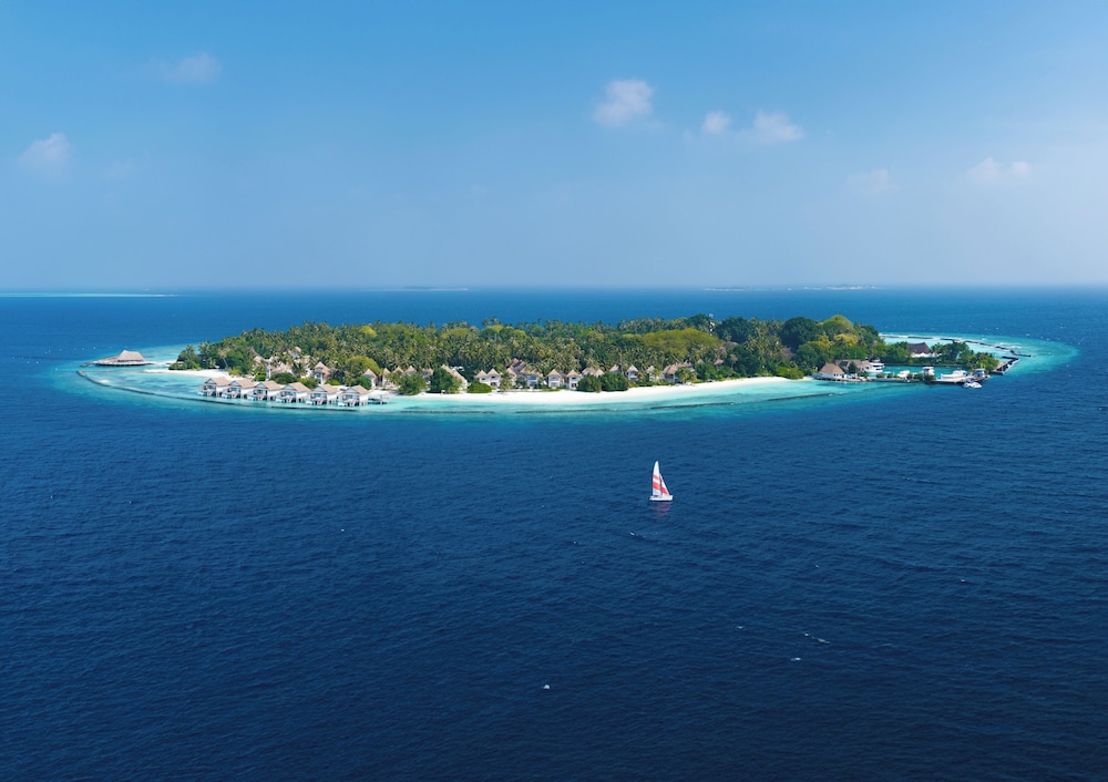 Bandos Maldives, Singapore