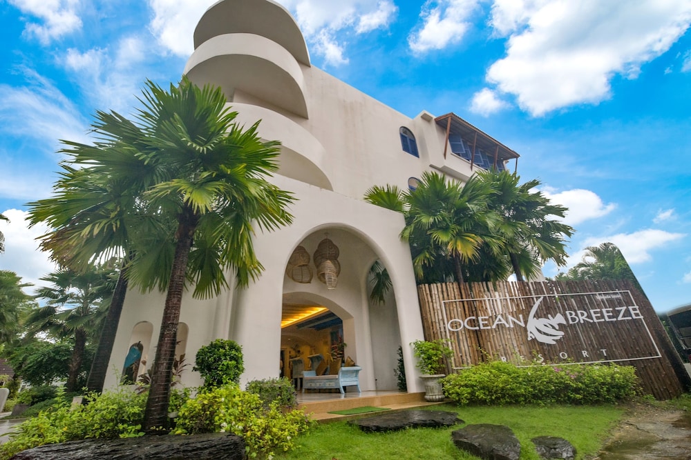 Ocean Breeze Resort Khao Lak, Singapore