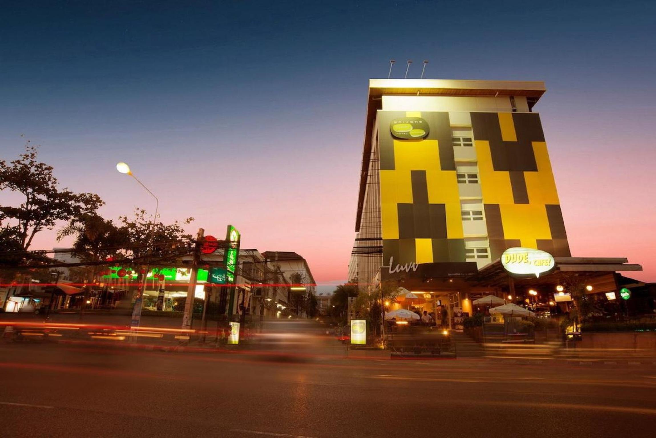 Baiyoke Ciao Hotel, Singapore