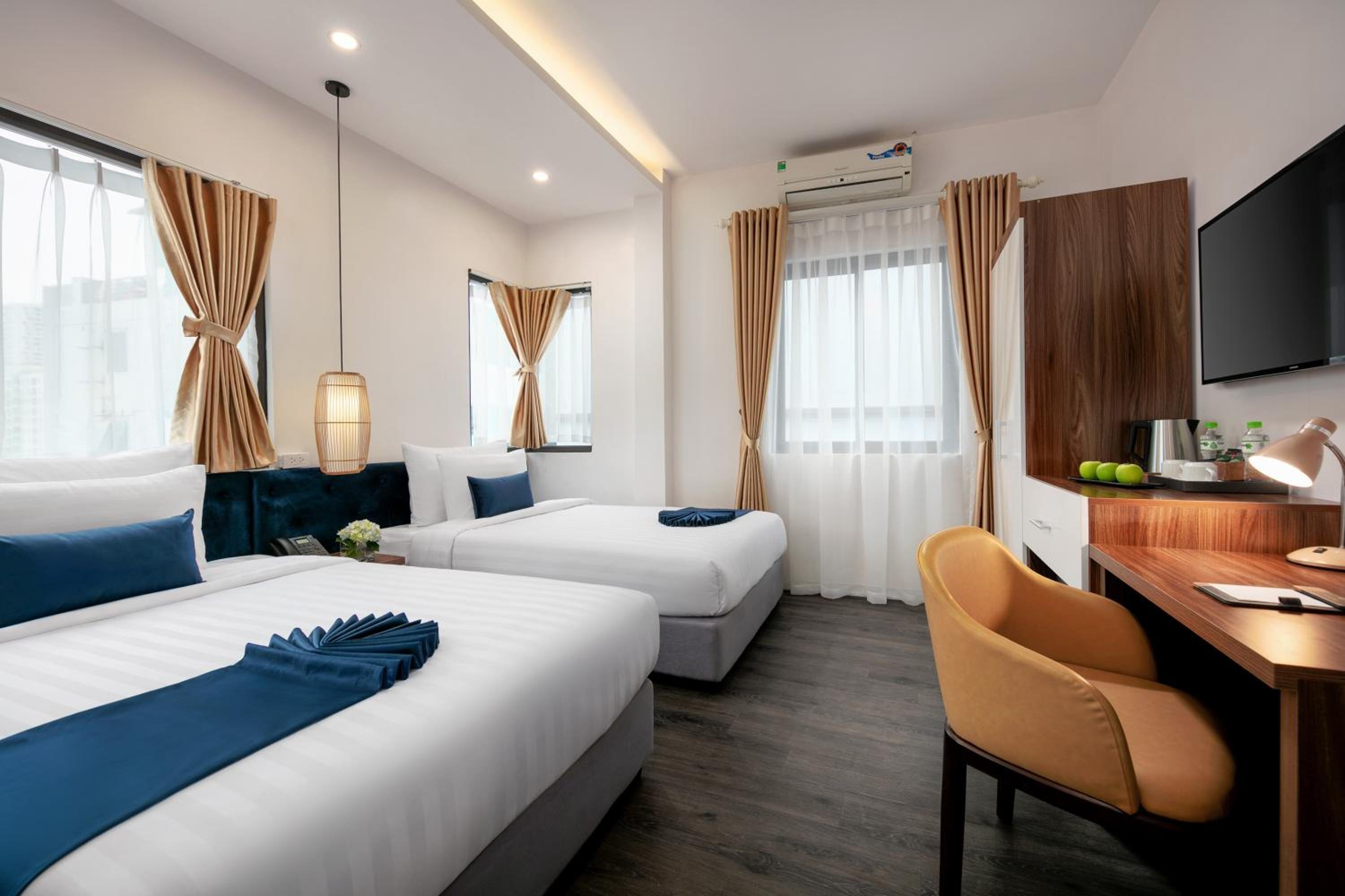 Patel Hotel Hanoi, Singapore