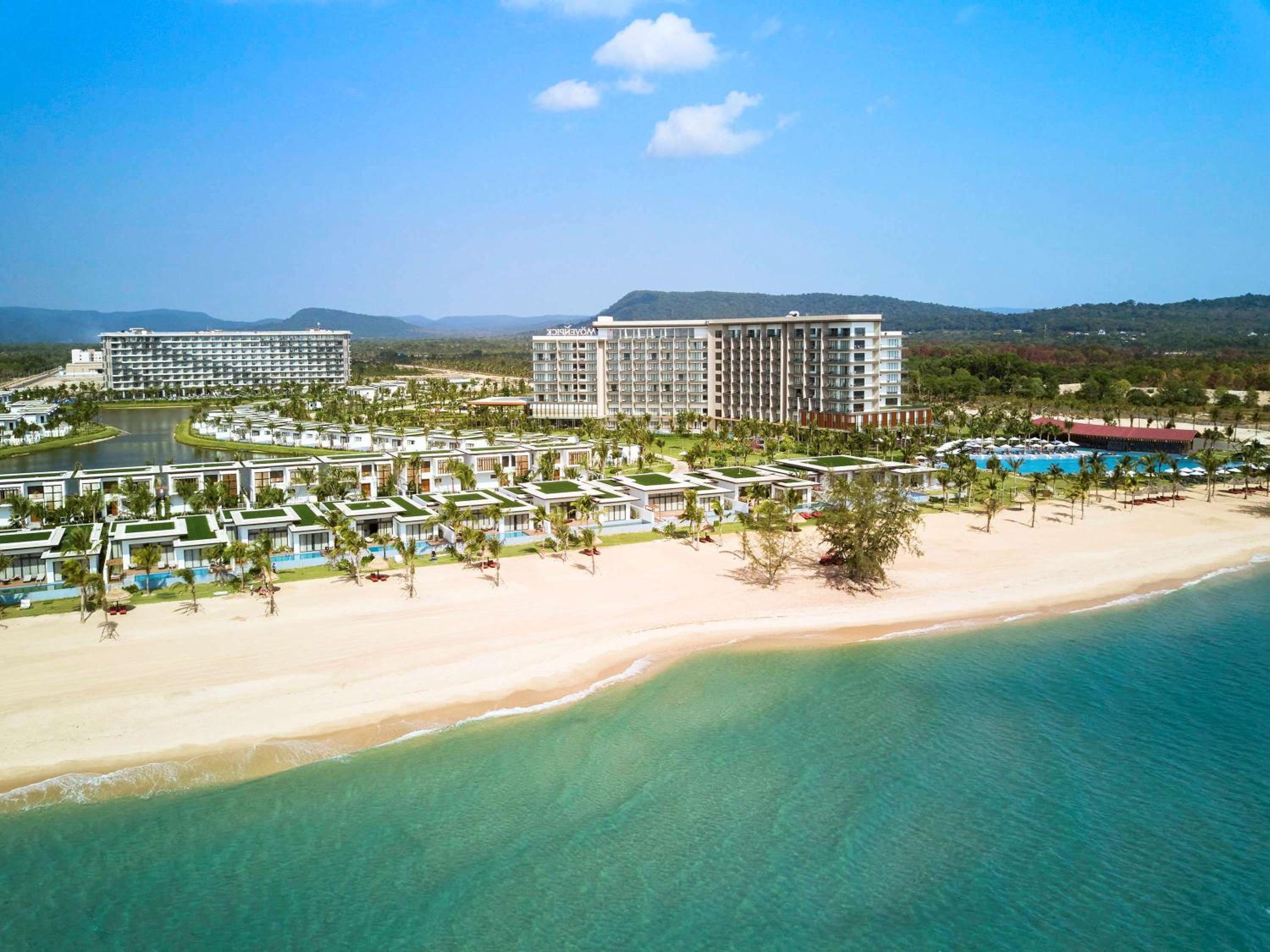 Mövenpick Villas & Residences  Phu Quoc, Singapore
