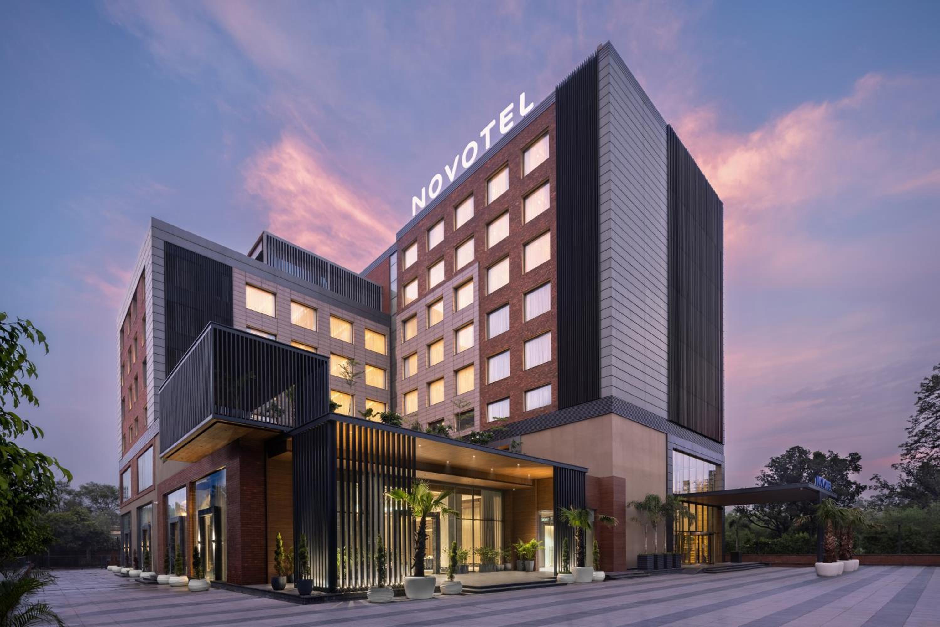 Novotel Chandigarh Tribune Chowk, 4-star hotel in Chandigarh (and vicinity)