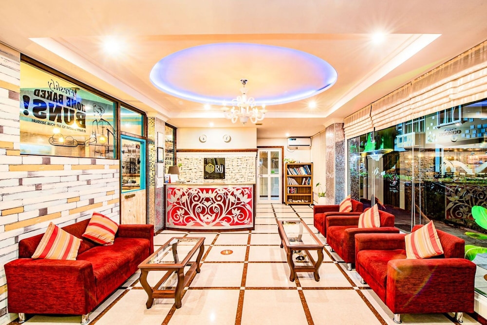 RIJ HULHUMALE, Singapore