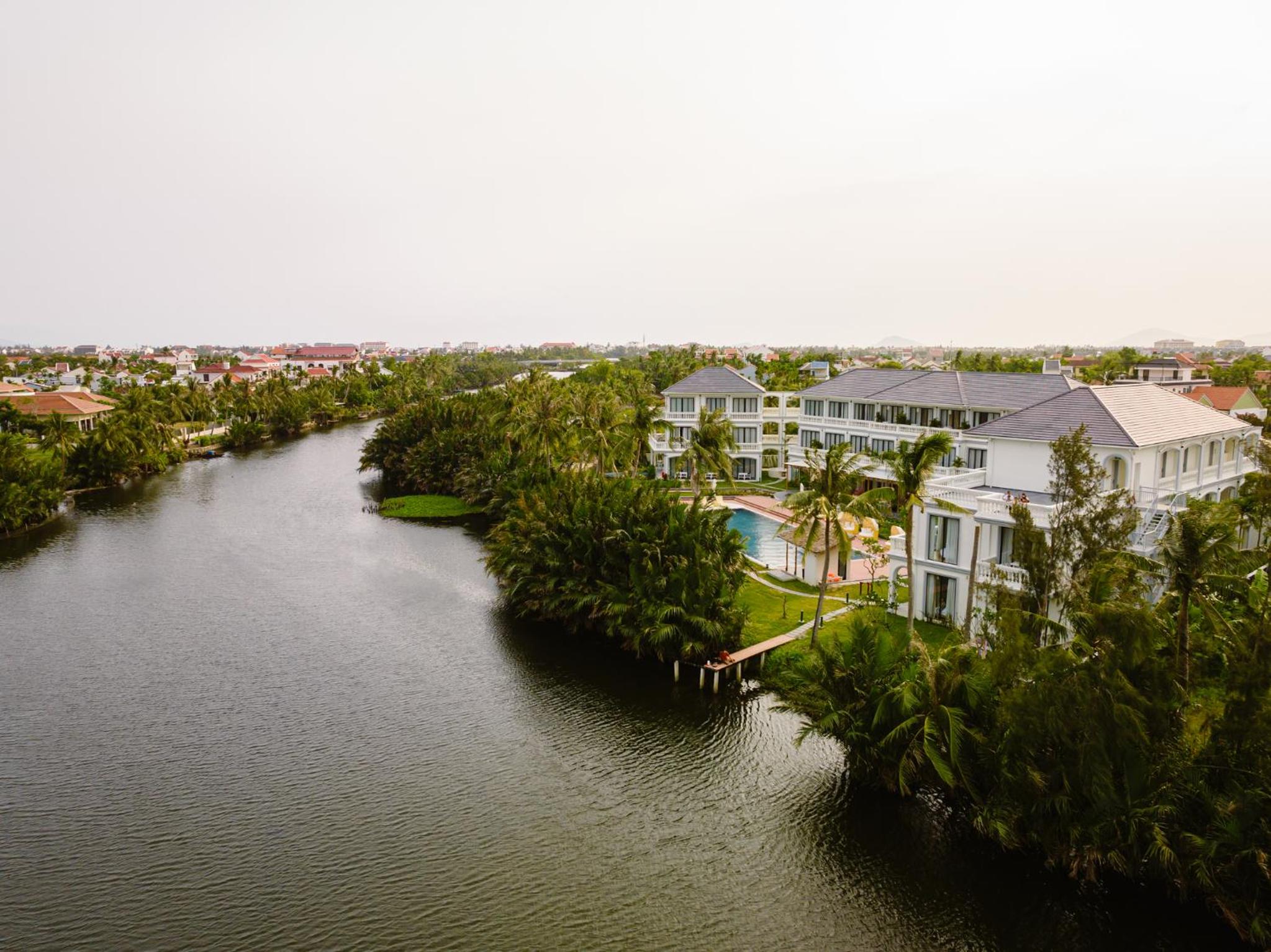 Moodhoian Riverside Resort & Spa, Singapore