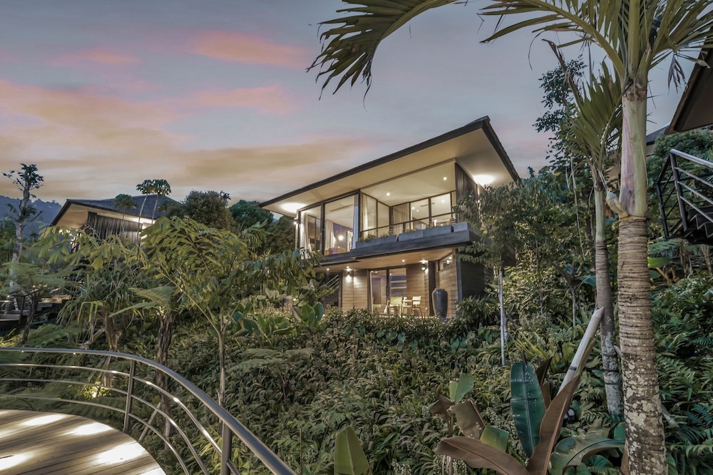 Munduk Cabins by Desa Hay, Singapore