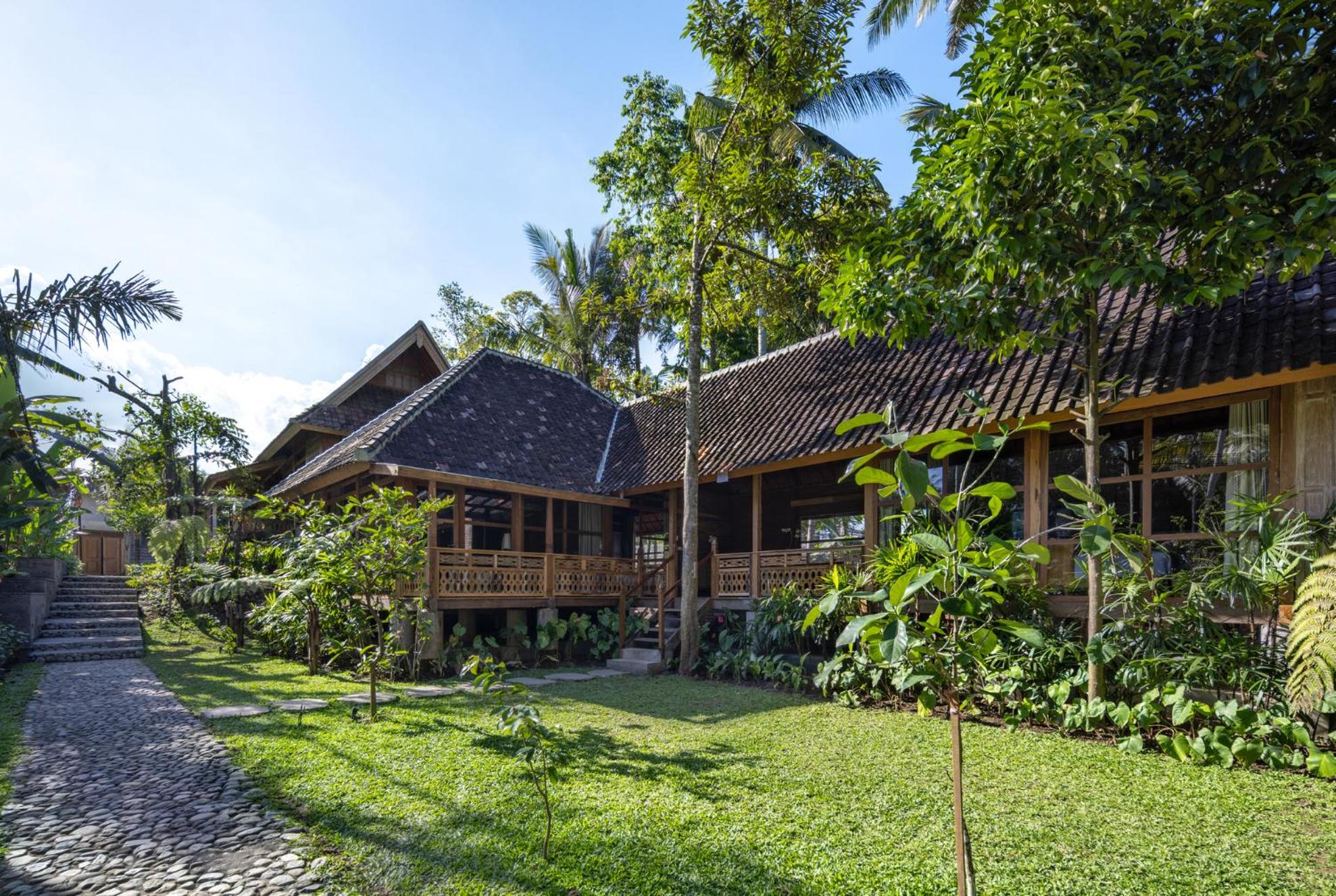 RUMAH KAYU RESORT, Singapore