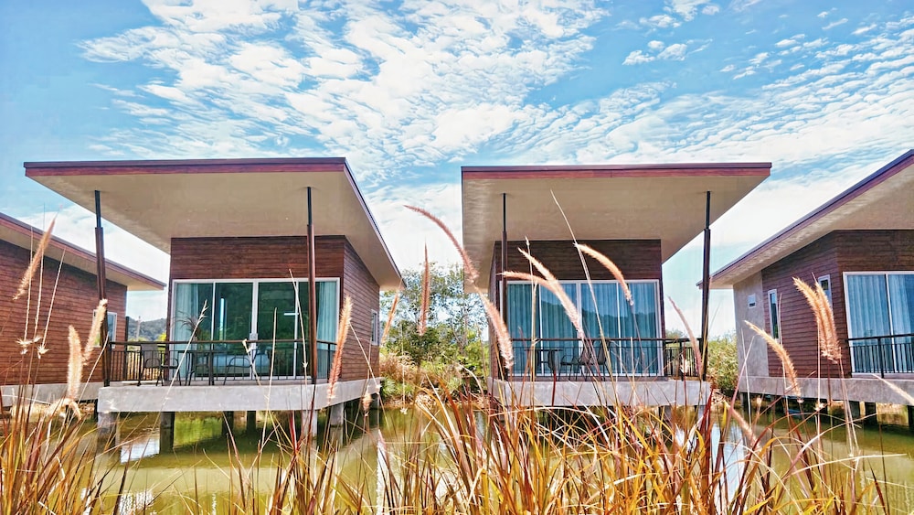 Koh Lanta Amantra Lake View Resort, Singapore