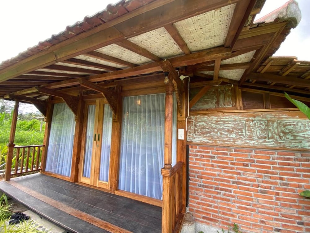 Kubu Sakian Villa, Singapore