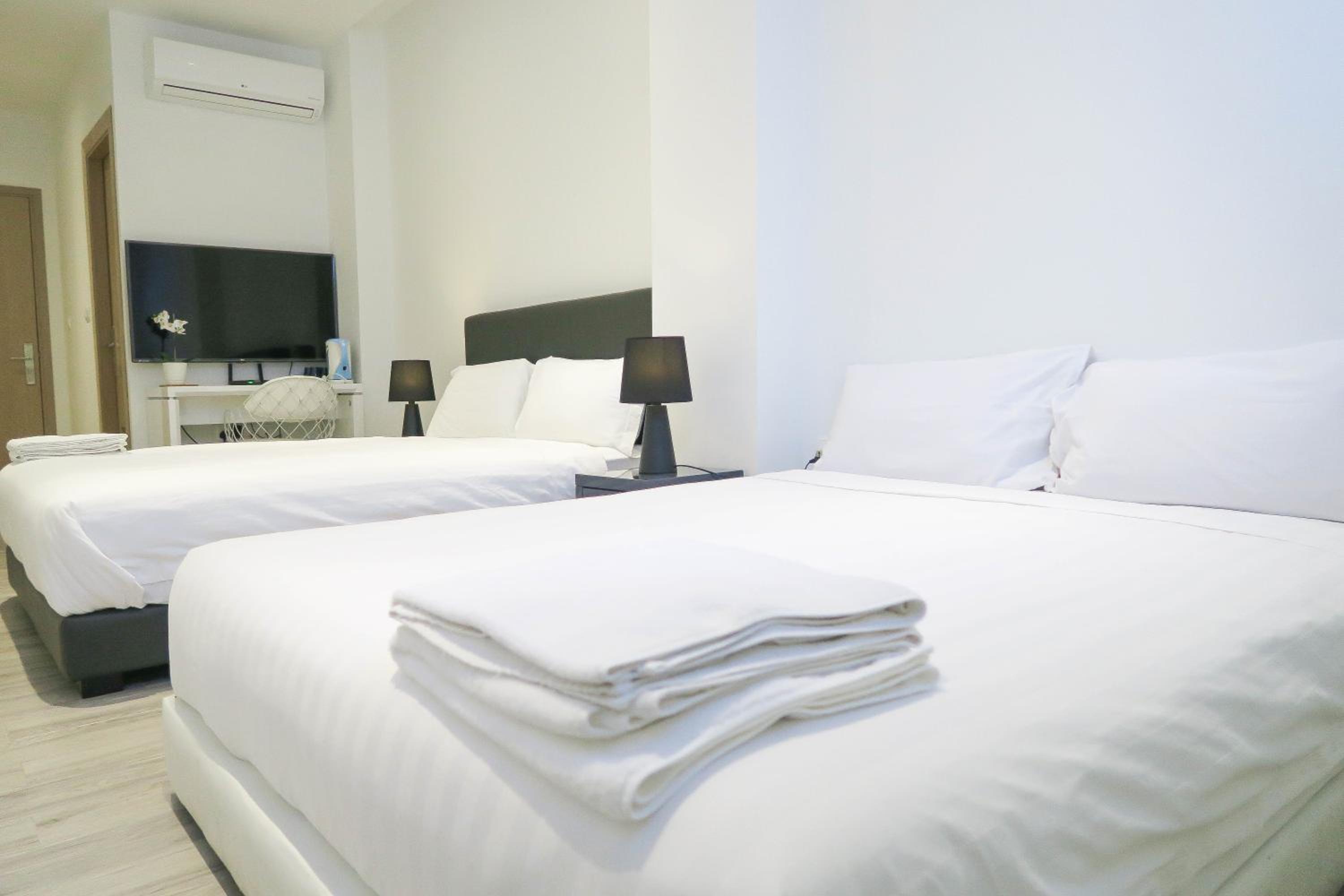 Comfy Studio 6 by Ong Realty, Singapore