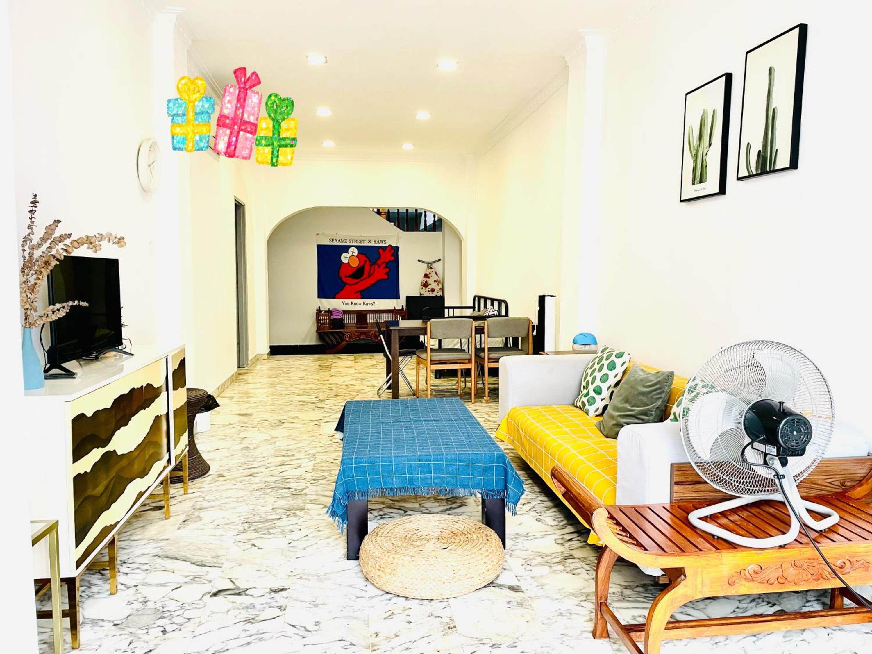 Convenient Rare house in central city, Singapore