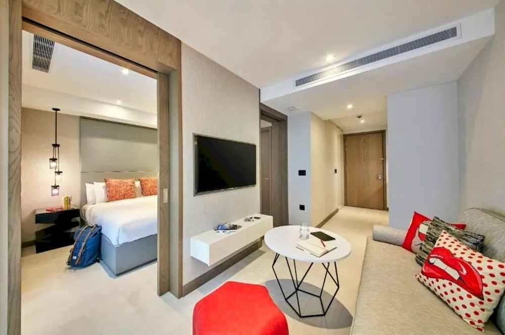 Beautiful 1 Bedroom Apt Prime Location in Singapore, Singapore