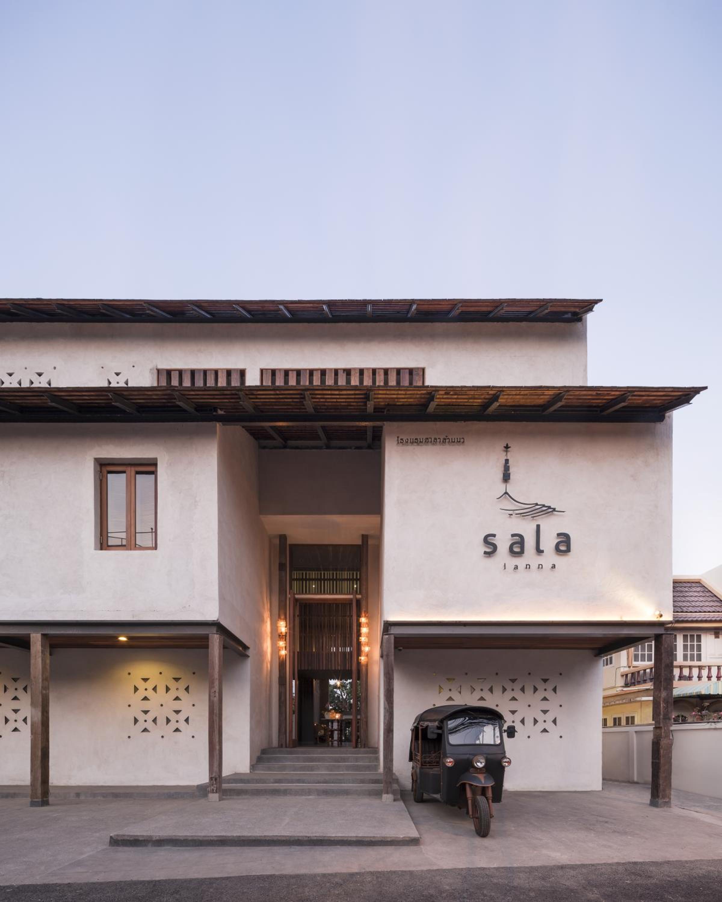 sala lanna Chiang Mai, Singapore