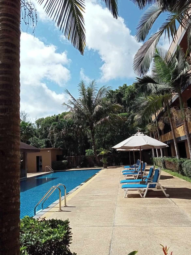 Naiyang Beach Hotel, Singapore