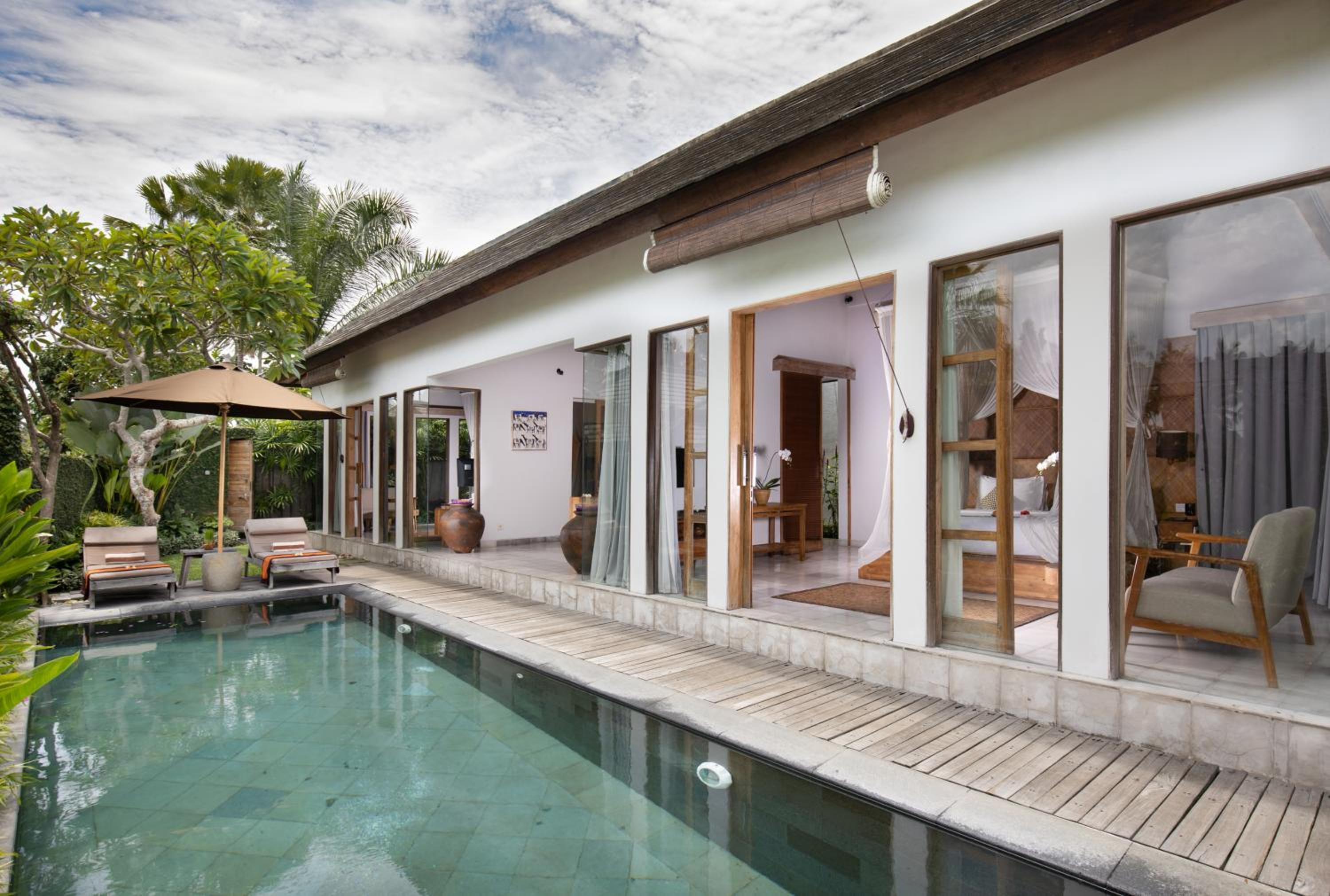 Villa Kayu Lama, Singapore