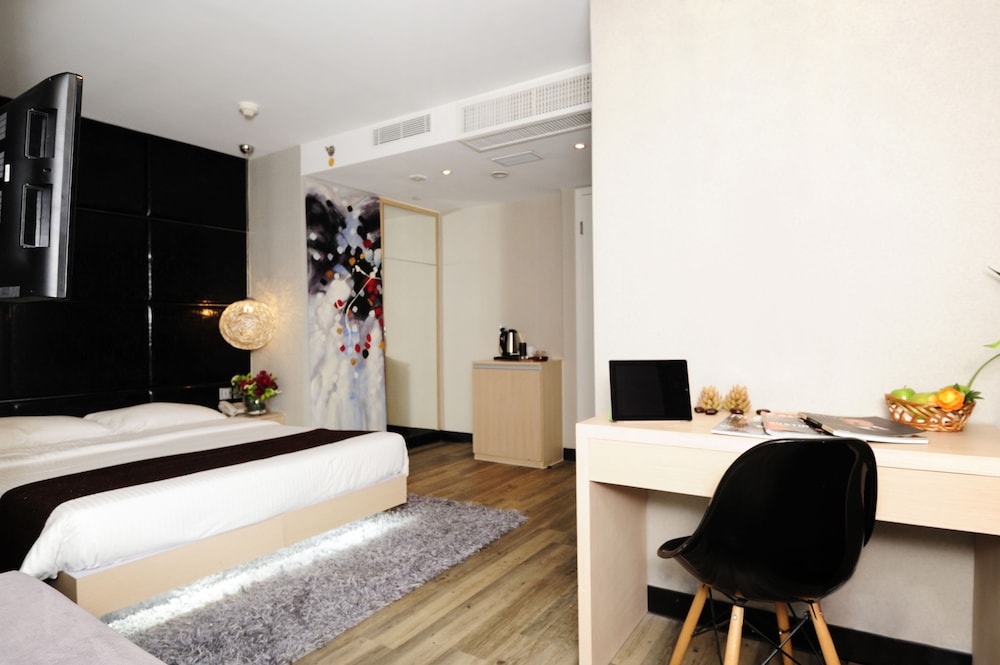 Yau Ma Tei - M1 hotel, Singapore