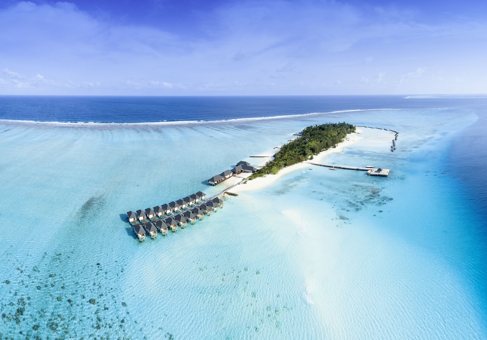 Summer Island Maldives, Singapore