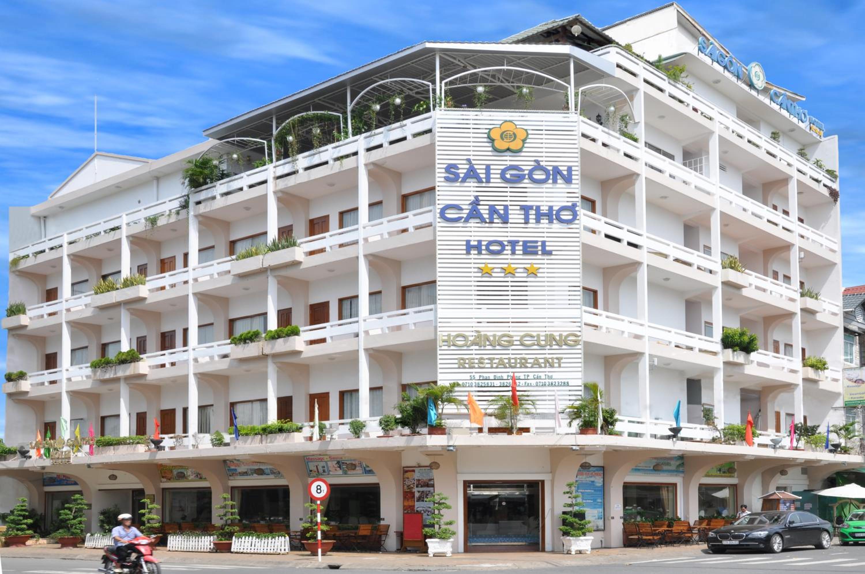 Saigon Can Tho Hotel, Singapore
