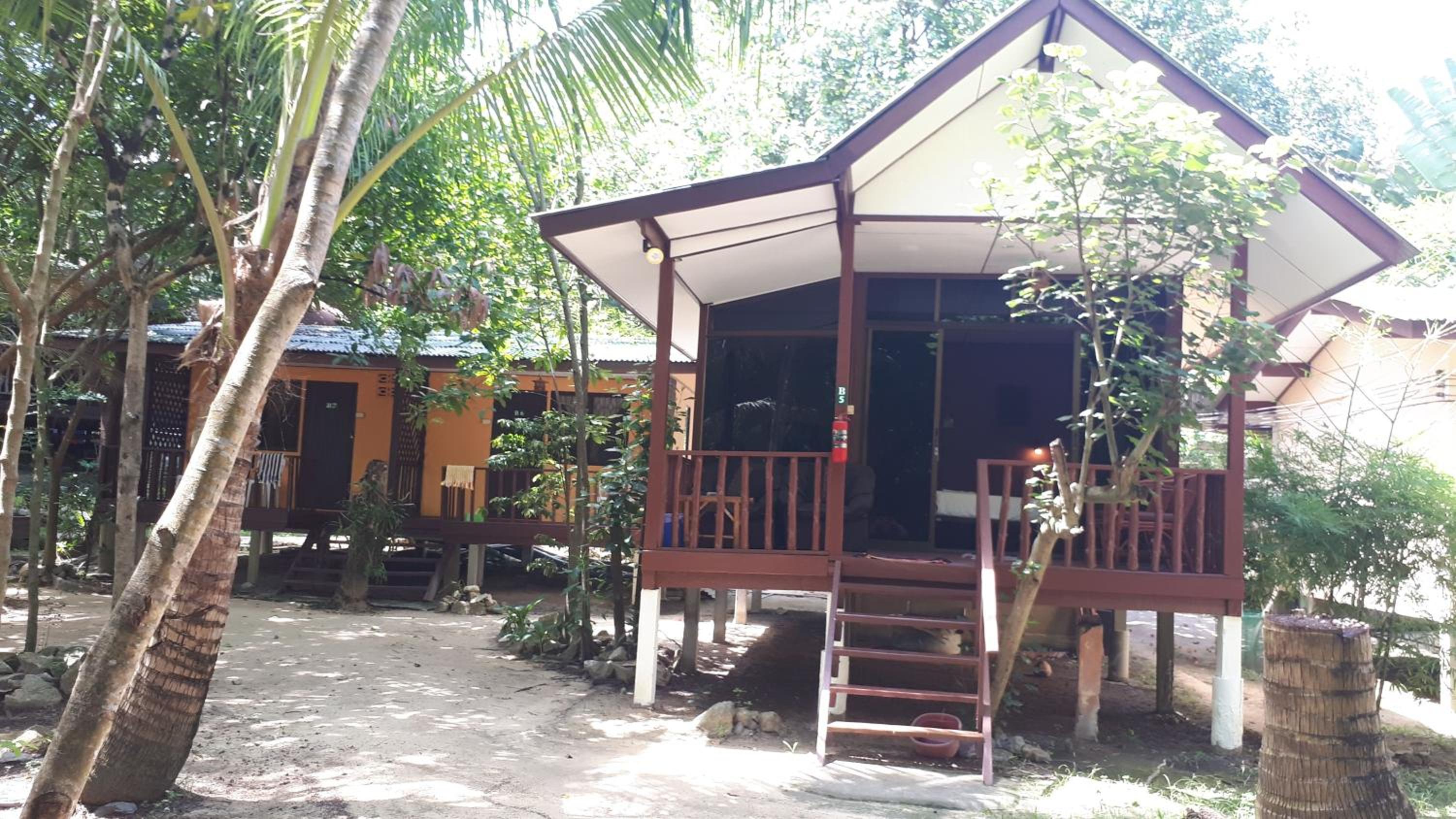 Moonhut Bungalows, Singapore