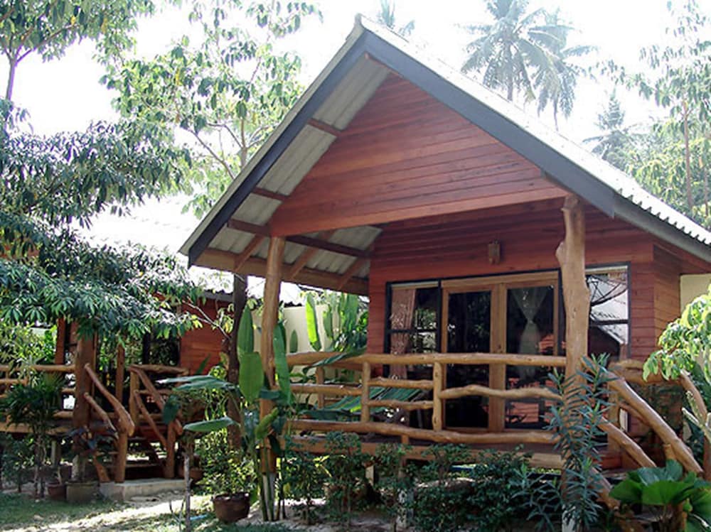 Thiw Son Beach Resort, Singapore