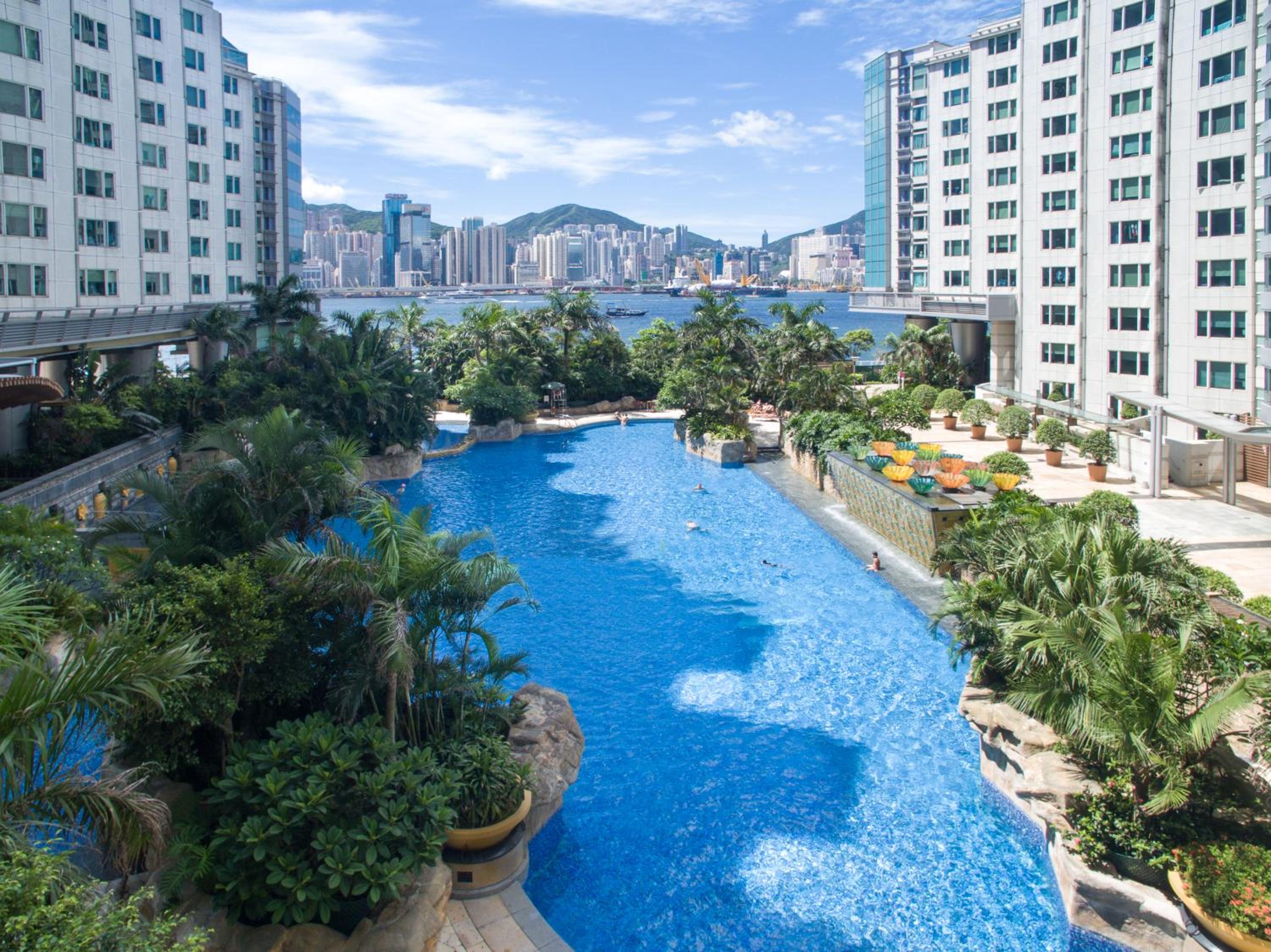 Kowloon Harbourfront Hotel, Singapore