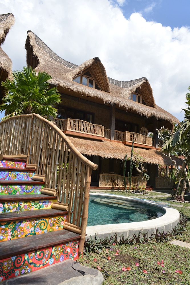 Bali Bohemia, Singapore