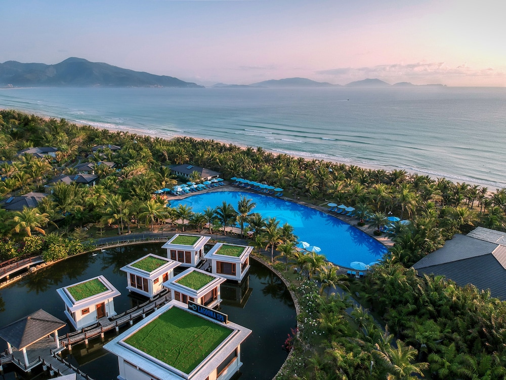 Duyen Ha Resort Cam Ranh, Singapore