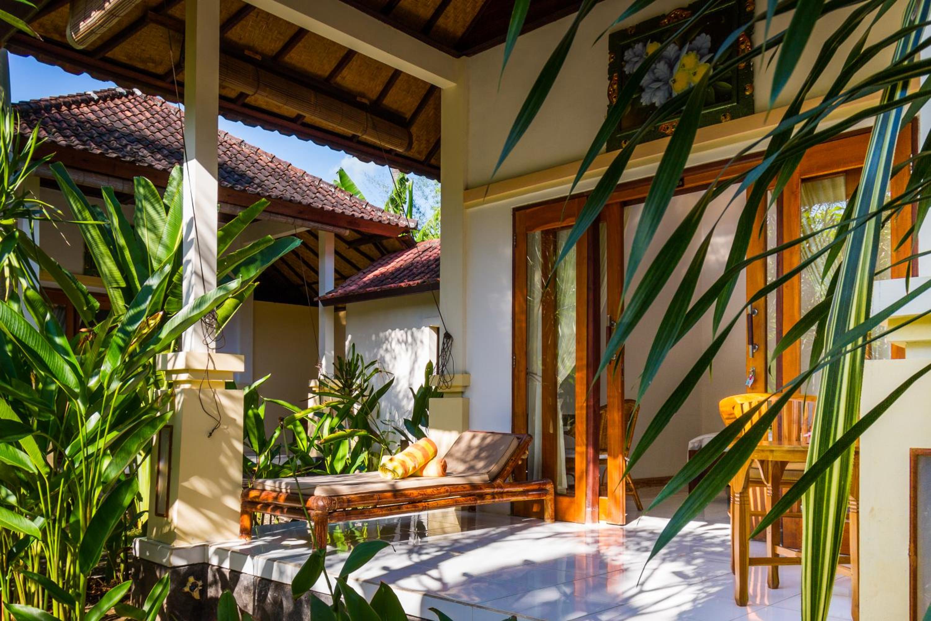 Amed Oasis, Singapore
