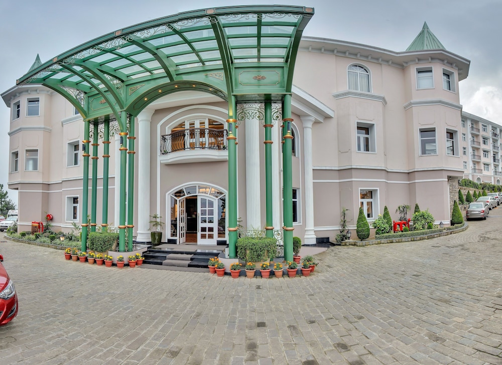 Club Mahindra Pristine Peaks, Naldehra, 4-star hotel in Shimla District