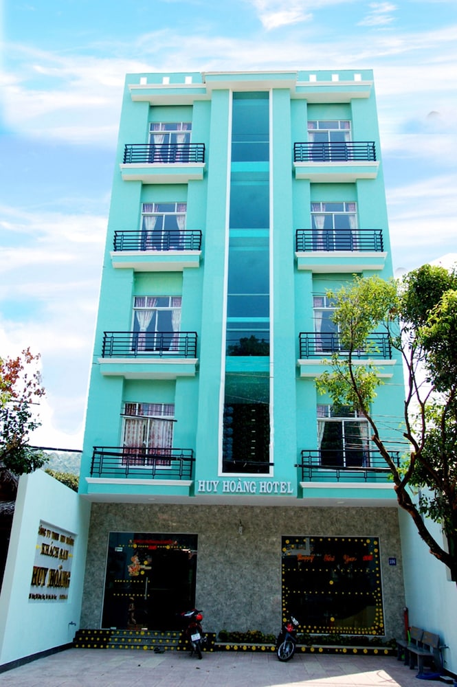 Huy Hoang Hotel, Singapore