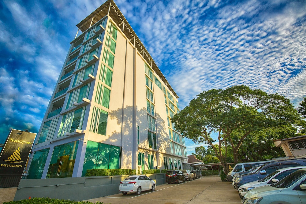 Phuglong Hotel, Singapore