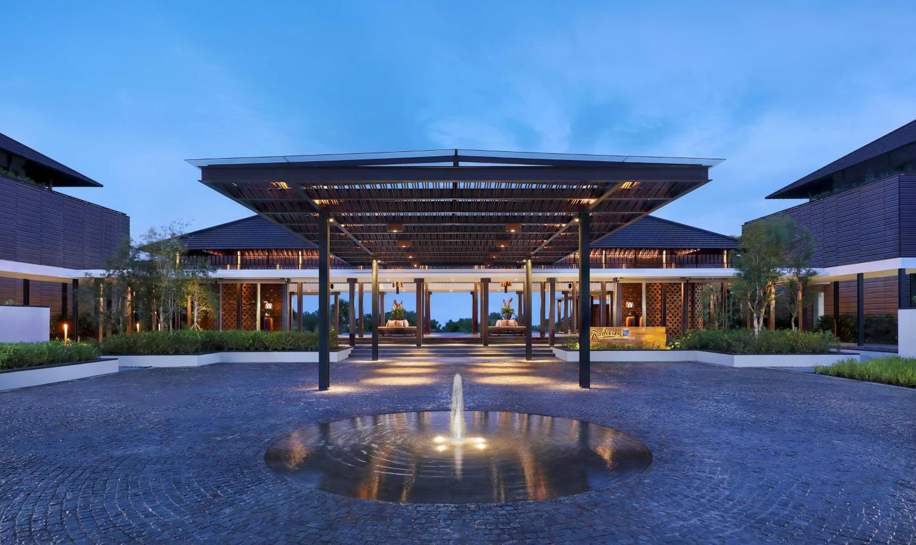 Radisson Blu Bali Uluwatu, Singapore