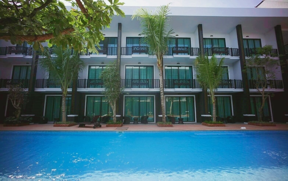 Namthong Nan Hotel, Singapore